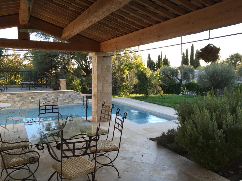 Les 4 Elements Bed & Breakfast Tourrettes-sur-Loup Bagian luar foto