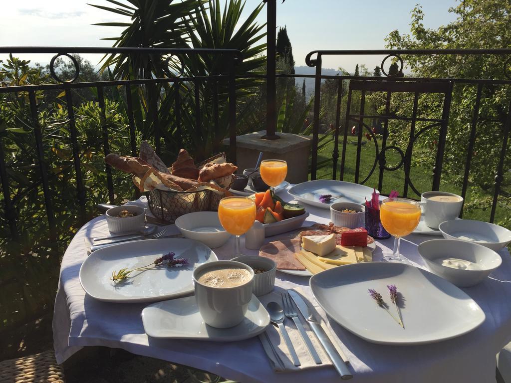 Les 4 Elements Bed & Breakfast Tourrettes-sur-Loup Bagian luar foto